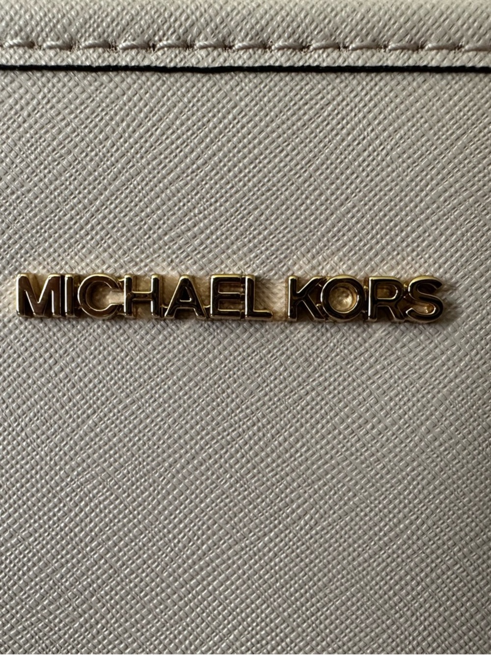 Michael Kors Blush Leather Tote with Gold Hardware NWT - Picture 2 of 5